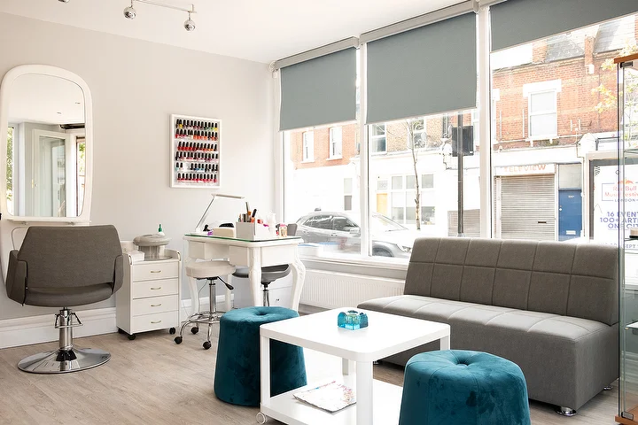 Book online Aesthetic Medical treatments and laser hair removal at the LENOKS CENTRE